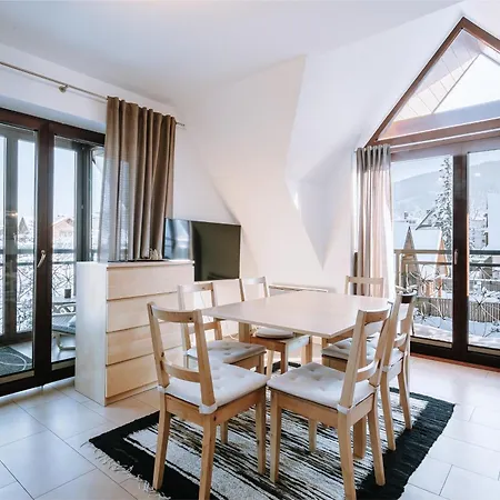 Szafir Apartamenty Mozaika centrum piec kominkowy-2